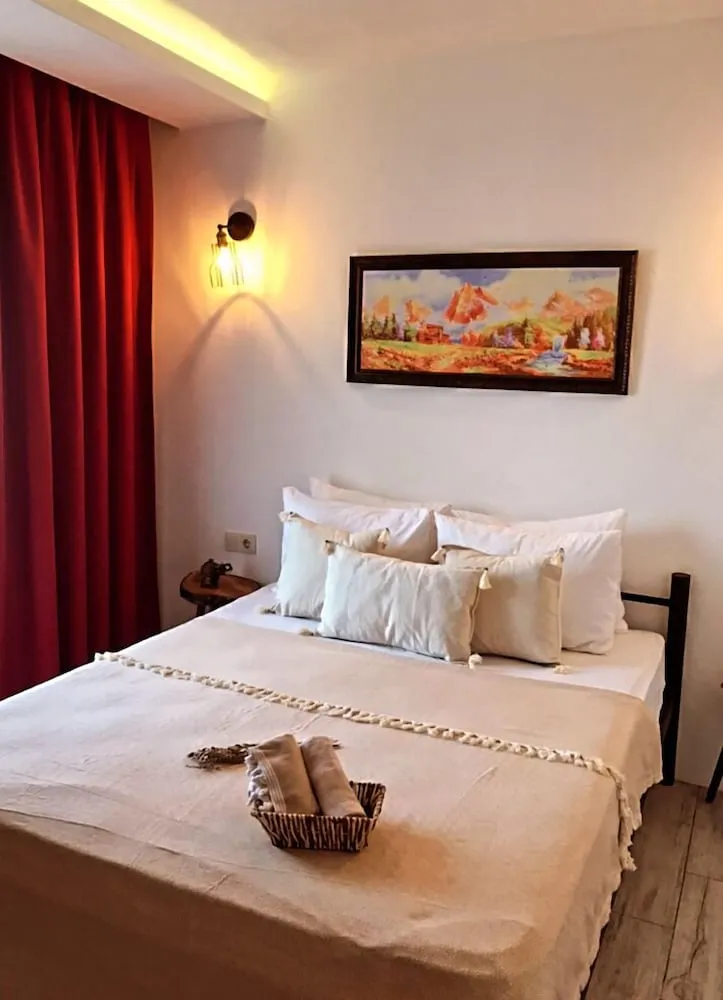 Deluxe Oda, Balkon, Bahçe Manzaralı