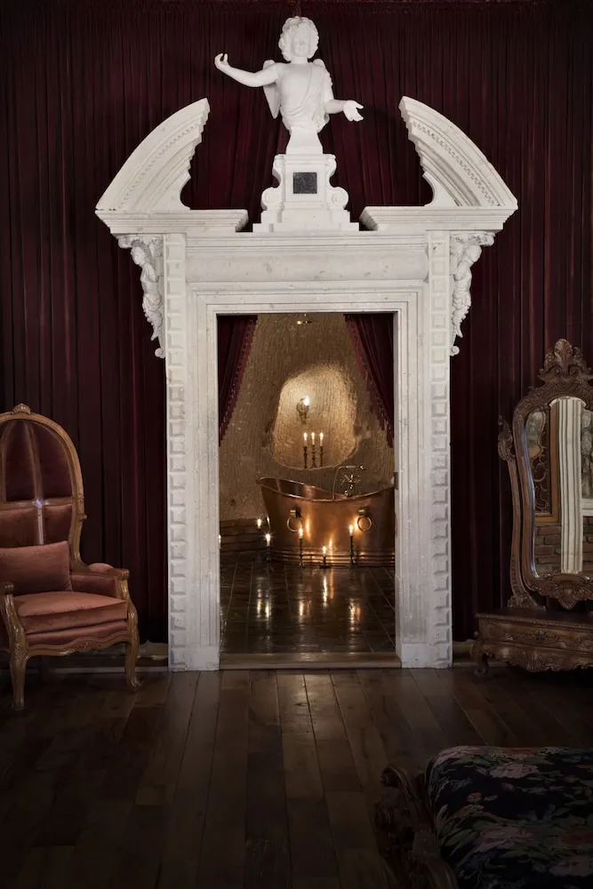 Signature Suites
