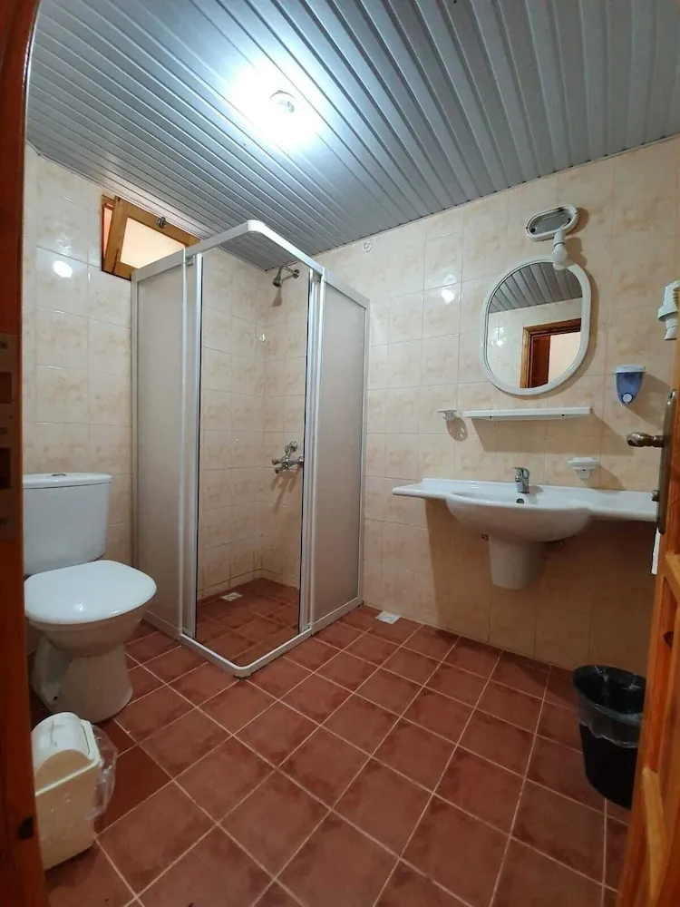 Standard Oda, 1 Büyük (Queen) Boy Yatak