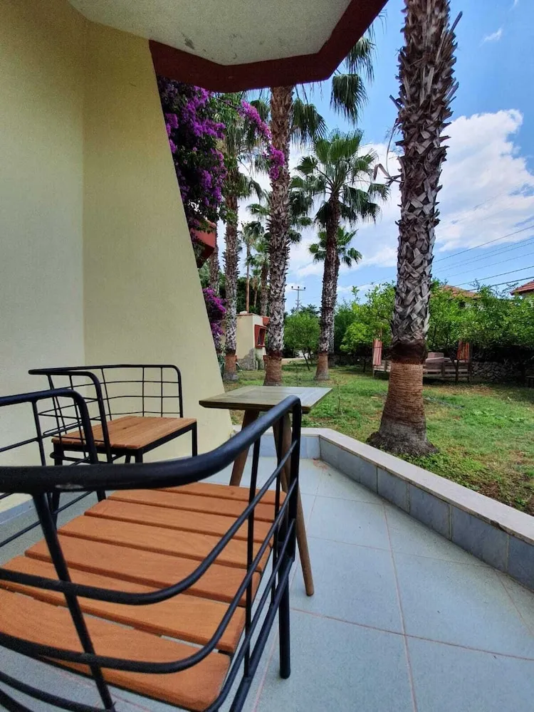 Standard Oda, 1 Büyük (Queen) Boy Yatak