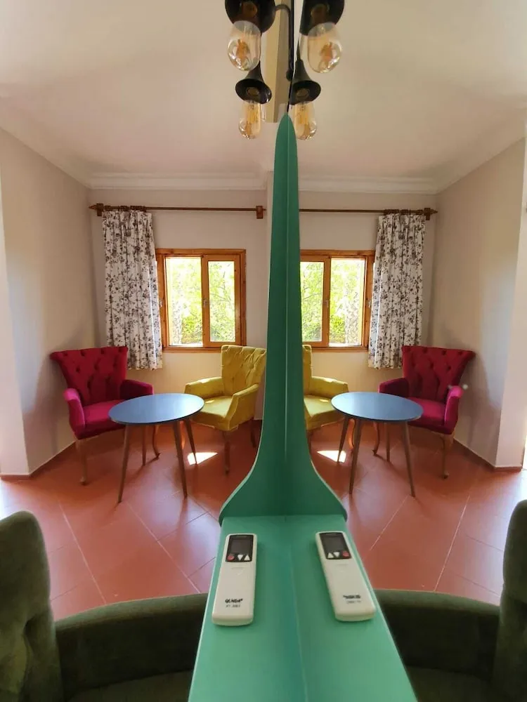 Standard Oda, 1 Büyük (Queen) Boy Yatak