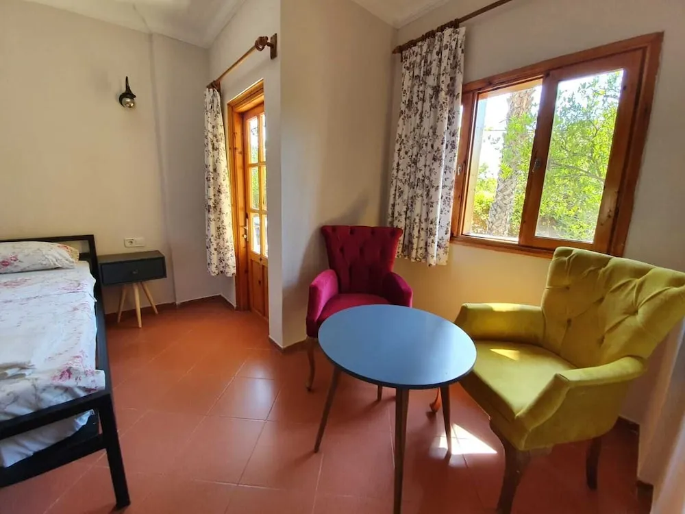 Standard Oda, 1 Büyük (Queen) Boy Yatak