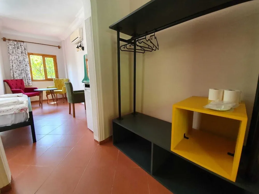 Standard Oda, 1 Büyük (Queen) Boy Yatak