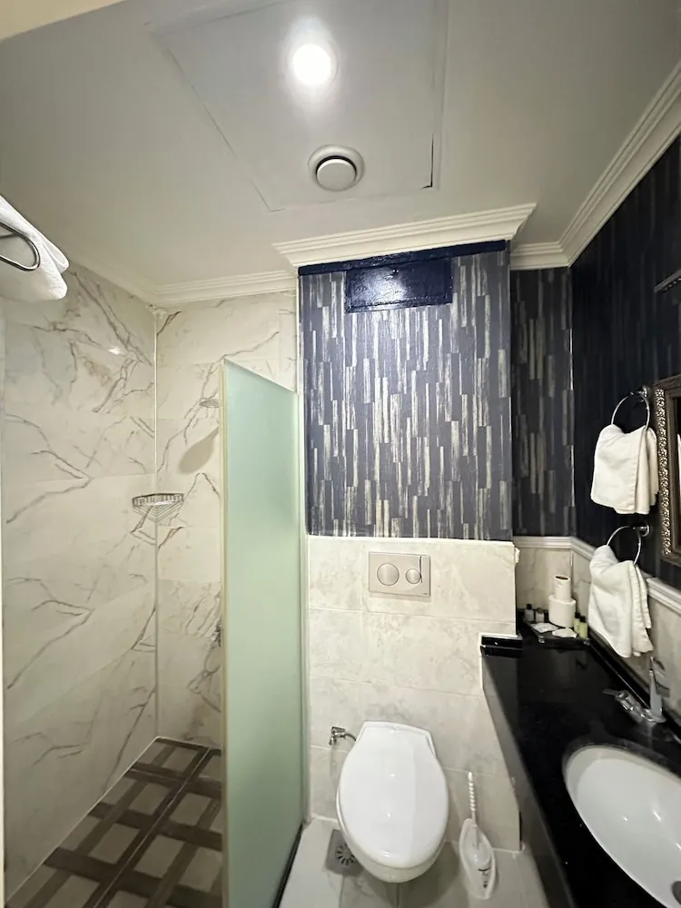 Deluxe Üç Kişilik Oda