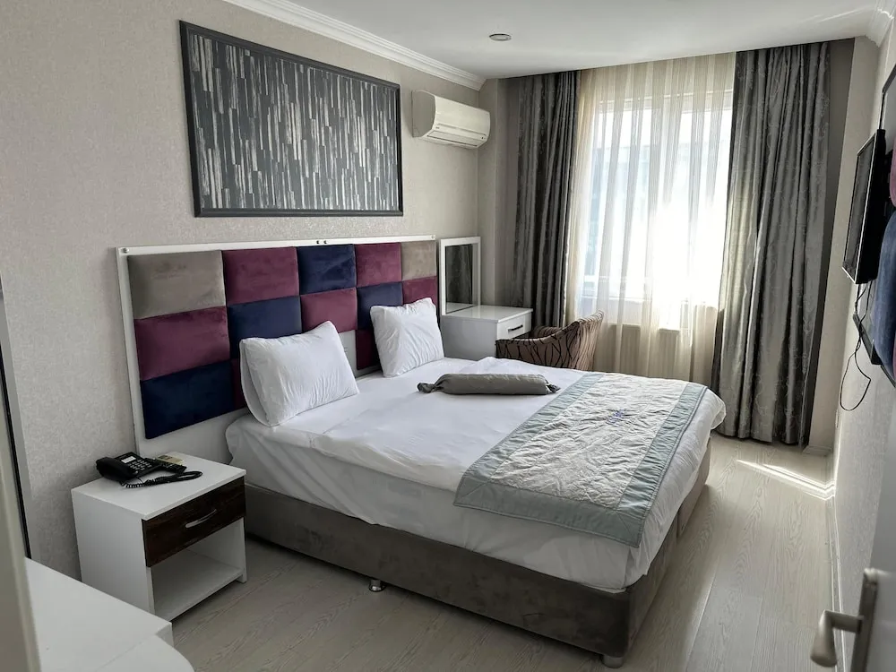 Deluxe Tek Büyük Yataklı Oda, Şehir Manzaralı