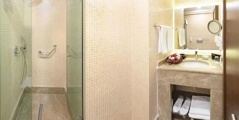 Junior Süit, Şehir Manzaralı, Köşe