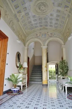 Lucca Relais