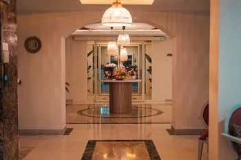 Adella Side Hotel