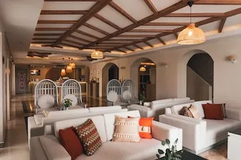 Adella Side Hotel
