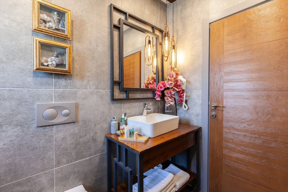 Exclusive Tek Büyük Yataklı Oda