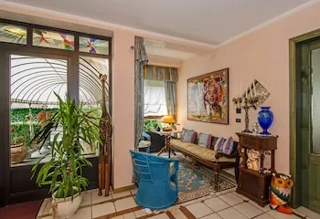Hotel Kyrton