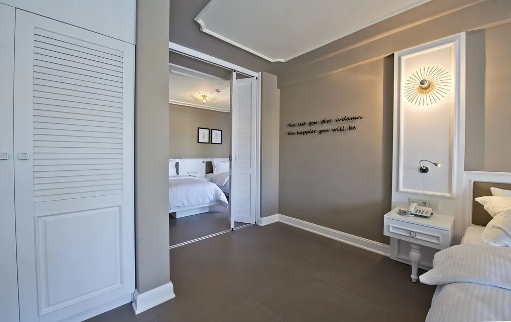 Superior Suite with Sea and Pool View