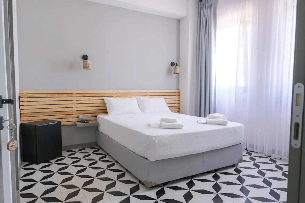 Comfort Tek Büyük Yataklı Oda