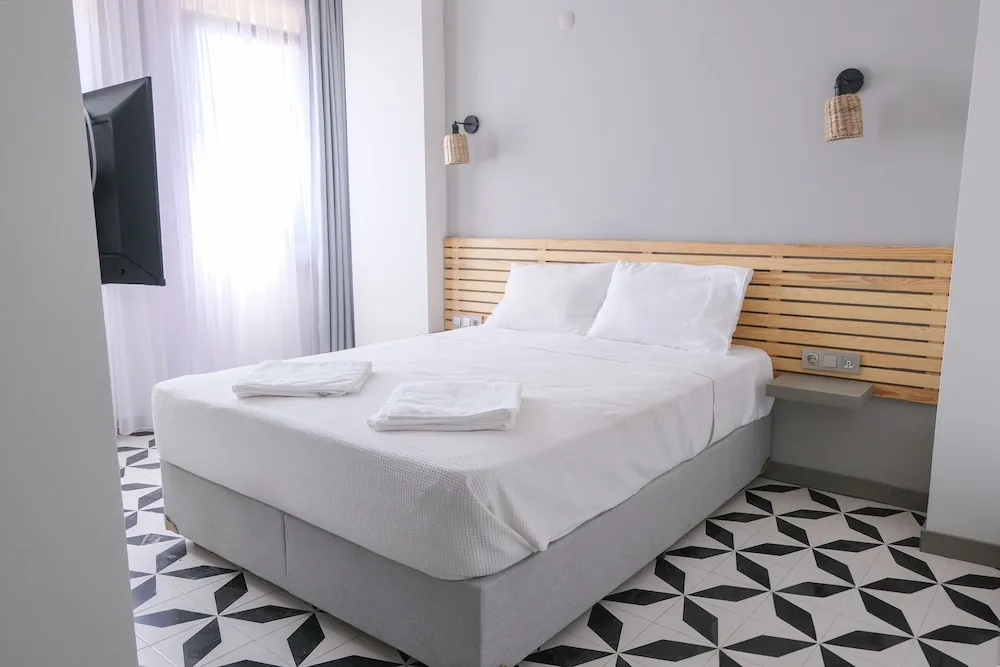 Junior Double Room,( Yuksek Giris,High Entrance)