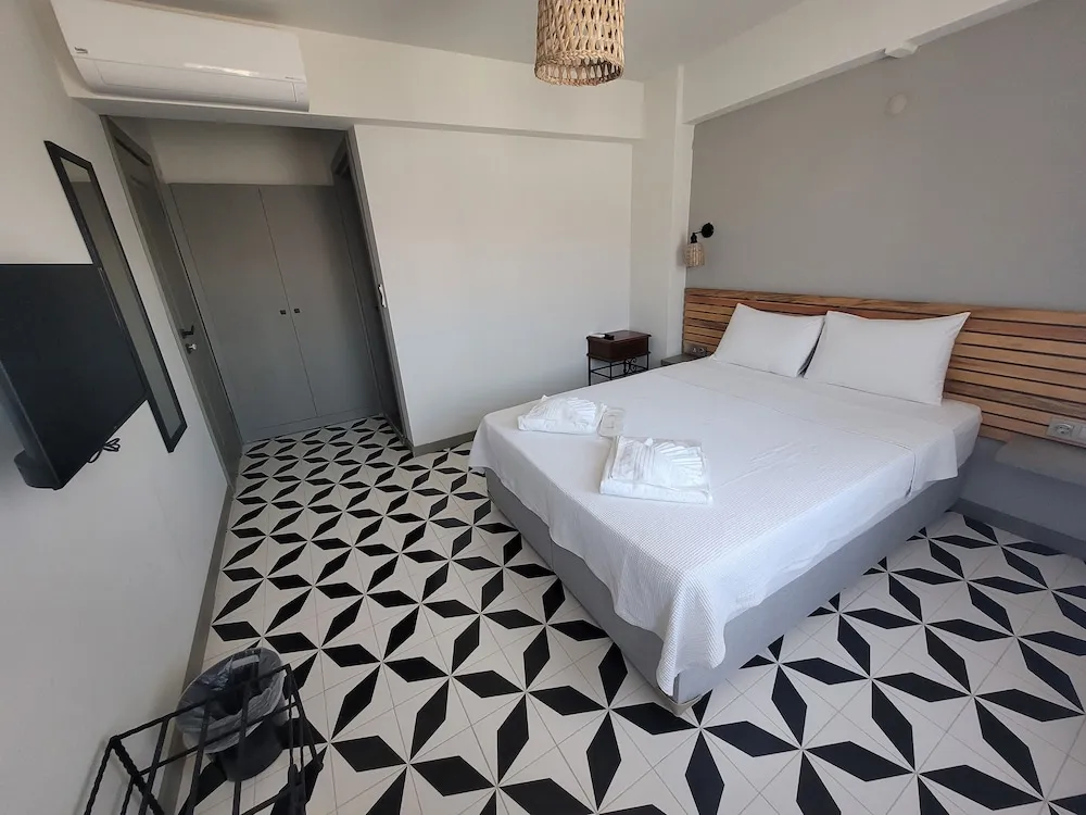 Junior Double Room,( Yuksek Giris,High Entrance)