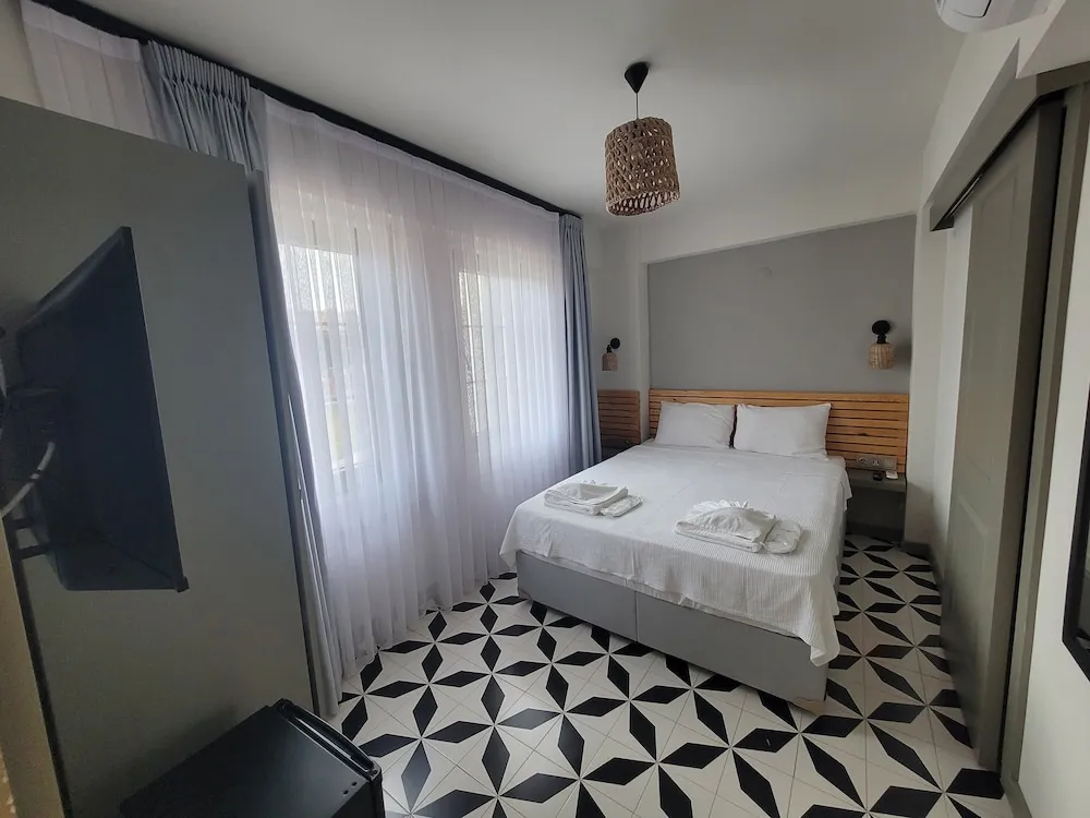 Junior Double Room,( Yuksek Giris,High Entrance)