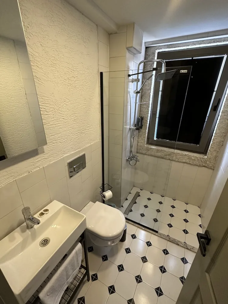 Family Dört Kişilik Oda, Balkon, Bahçe Manzaralı