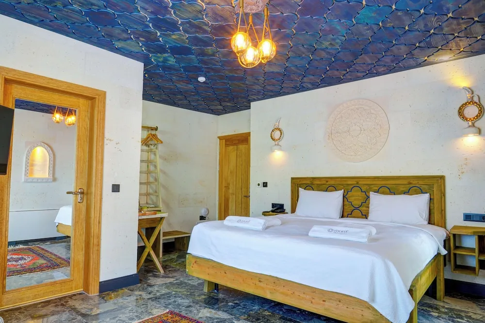 JUNIOR SUITE WITH BALCONY