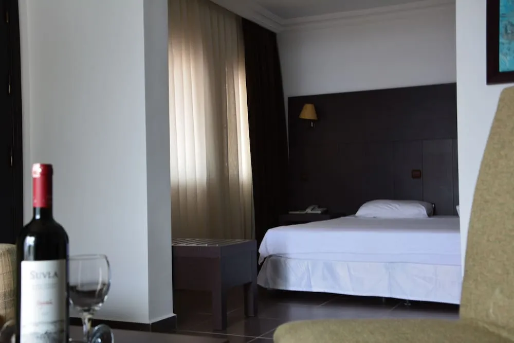 Tek Büyük Yataklı Oda, Deniz Manzaralı