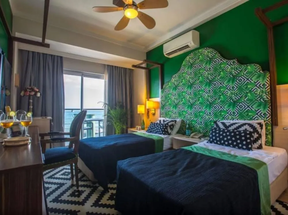 Standard Sea View Room