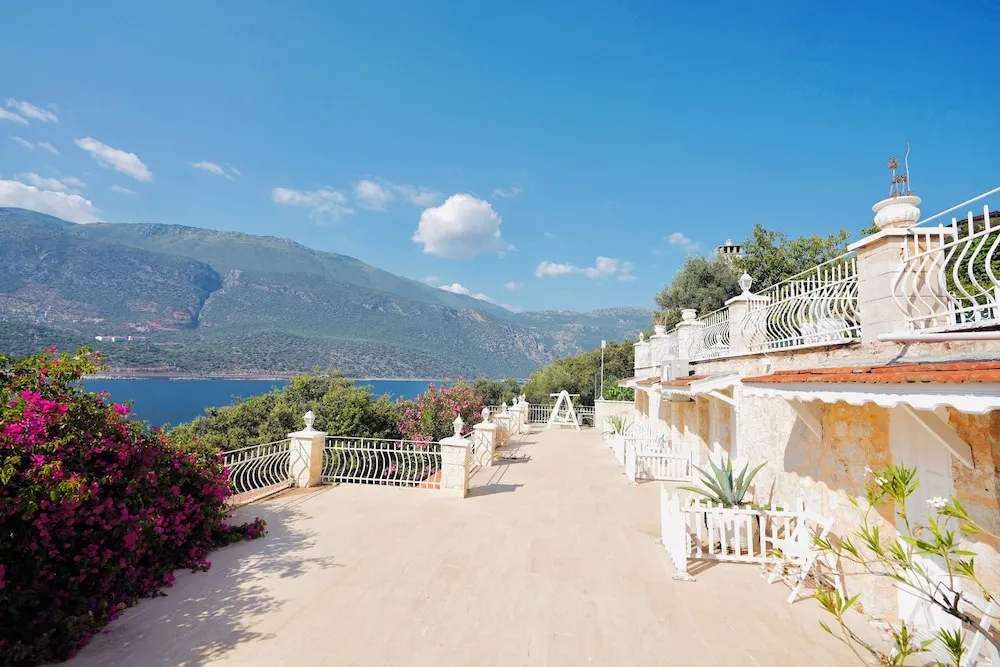 Family Üç Kişilik Oda