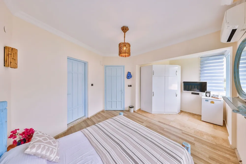 Standard Tek Büyük Yataklı Oda, Deniz Manzaralı