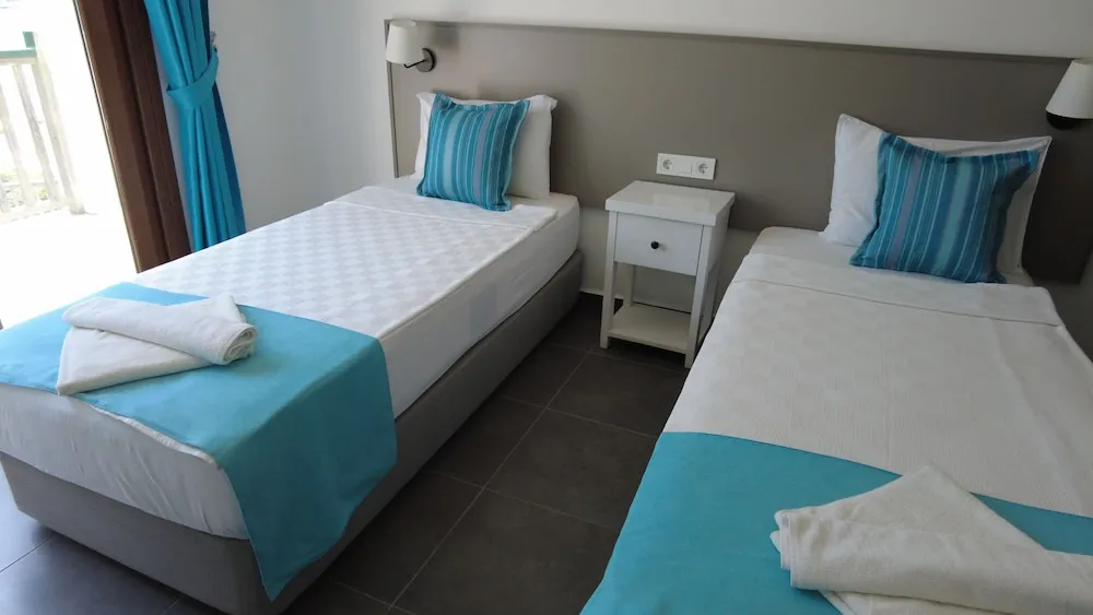 Standard Oda, 1 Yatak Odası, Havuz Manzaralı, Denize Sıfır