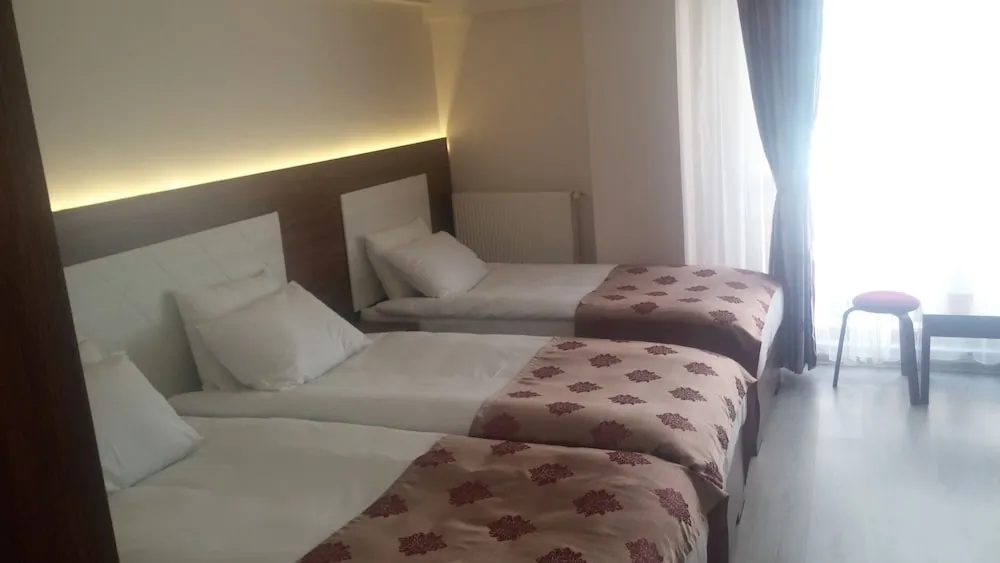 Business Üç Kişilik Oda
