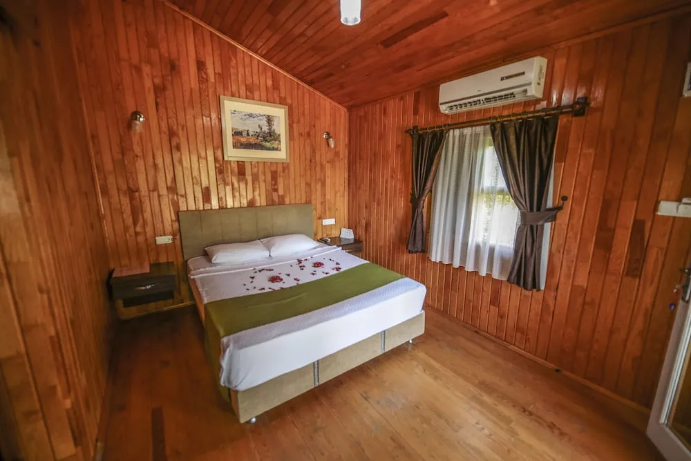 Bungalow Triple Room