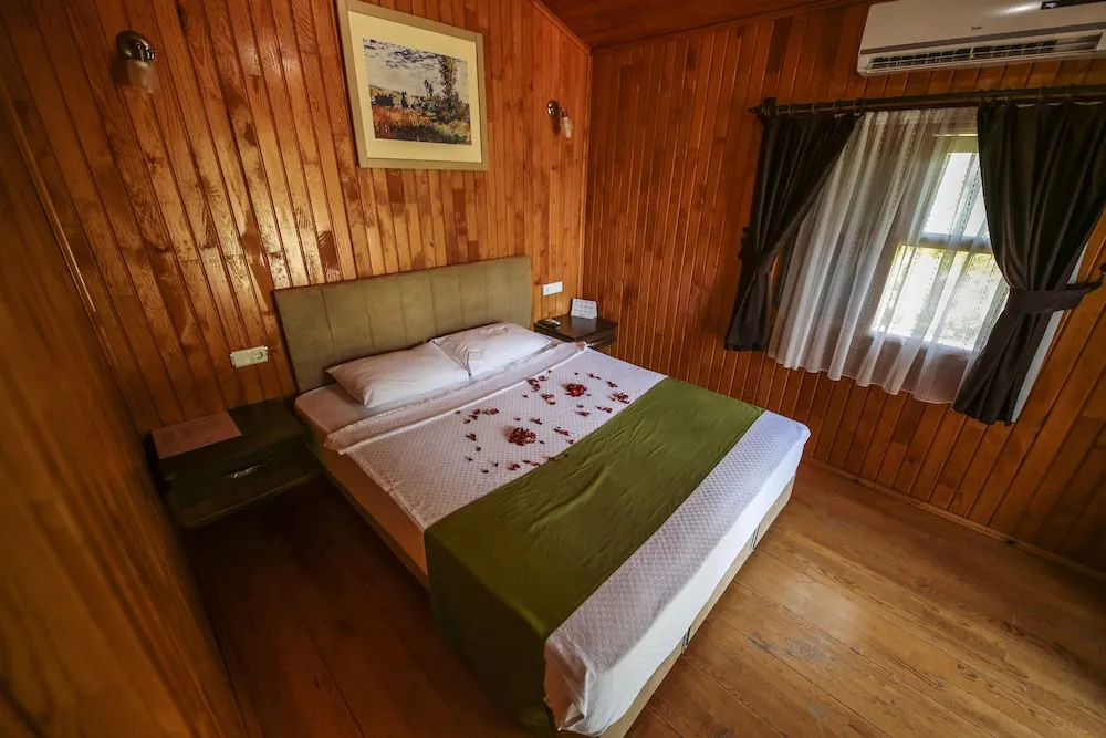 Quadruple Bungalow Room