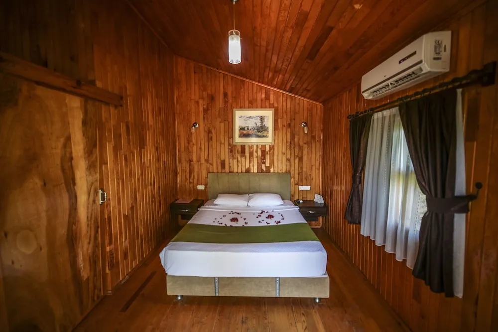 Quadruple Bungalow Room