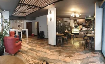 Life Point Hotel