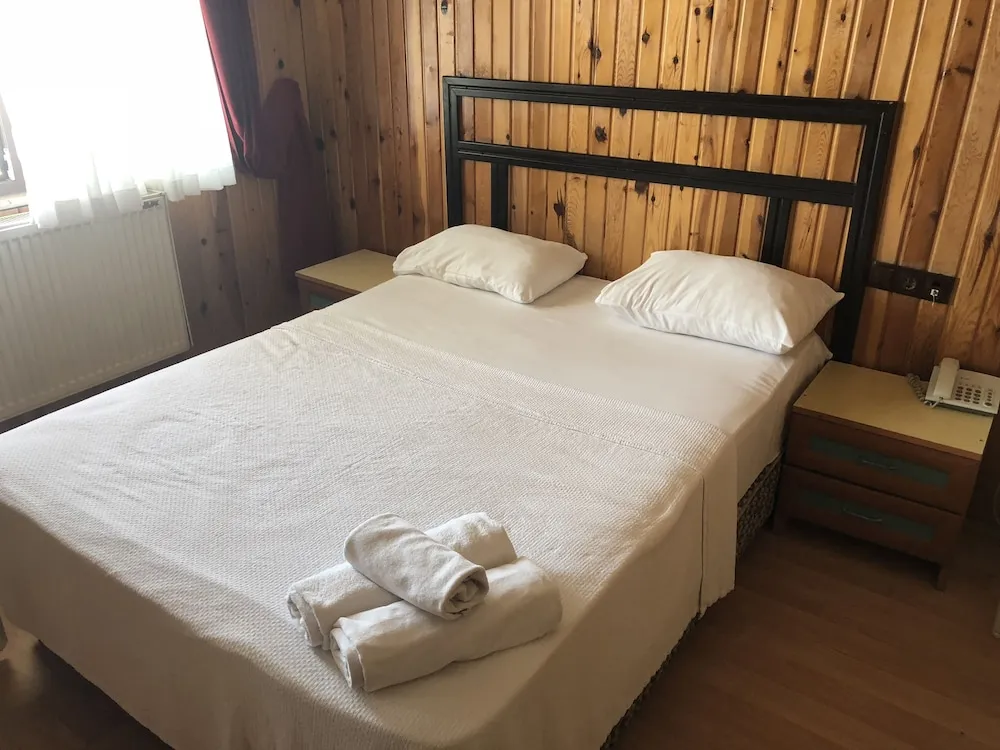 Standard Tek Büyük Yataklı Oda