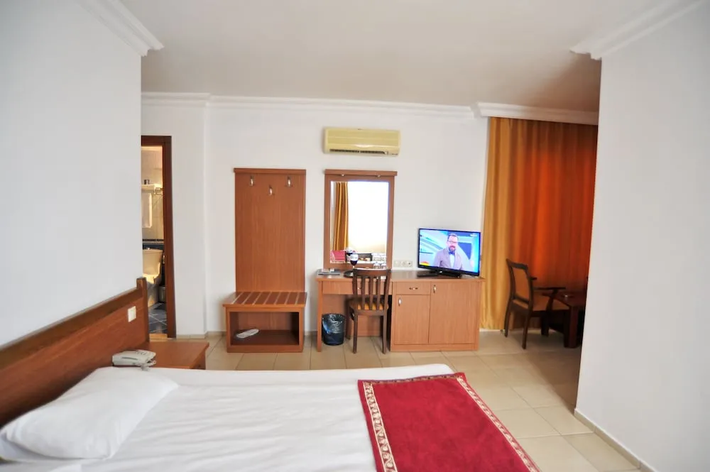 Junior Suite Partial Sea View