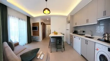 Derin Suit Otel