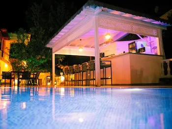 Derin Suit Otel