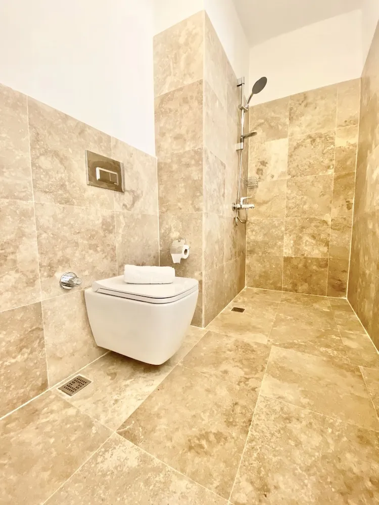 Standard Oda, Bahçe Manzaralı