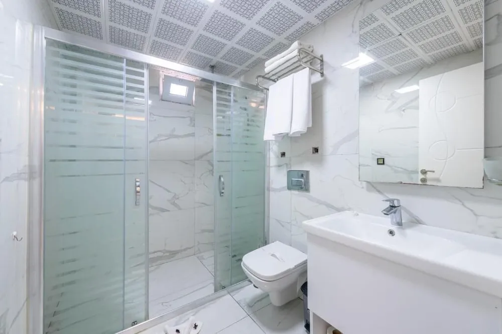 Deluxe Süit, 1 Yatak Odası, Kısmi Deniz Manzaralı