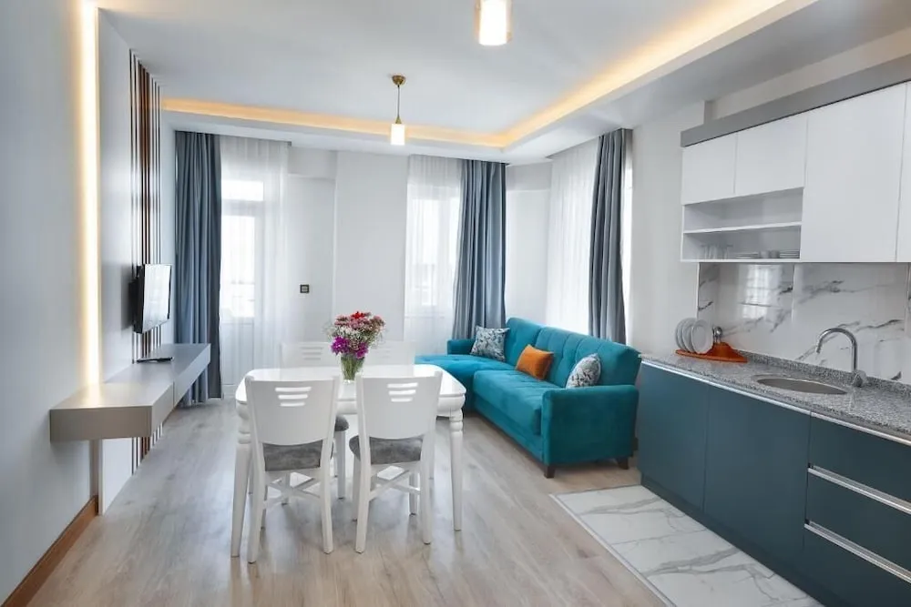 Deluxe Süit, 1 Yatak Odası, Kısmi Deniz Manzaralı