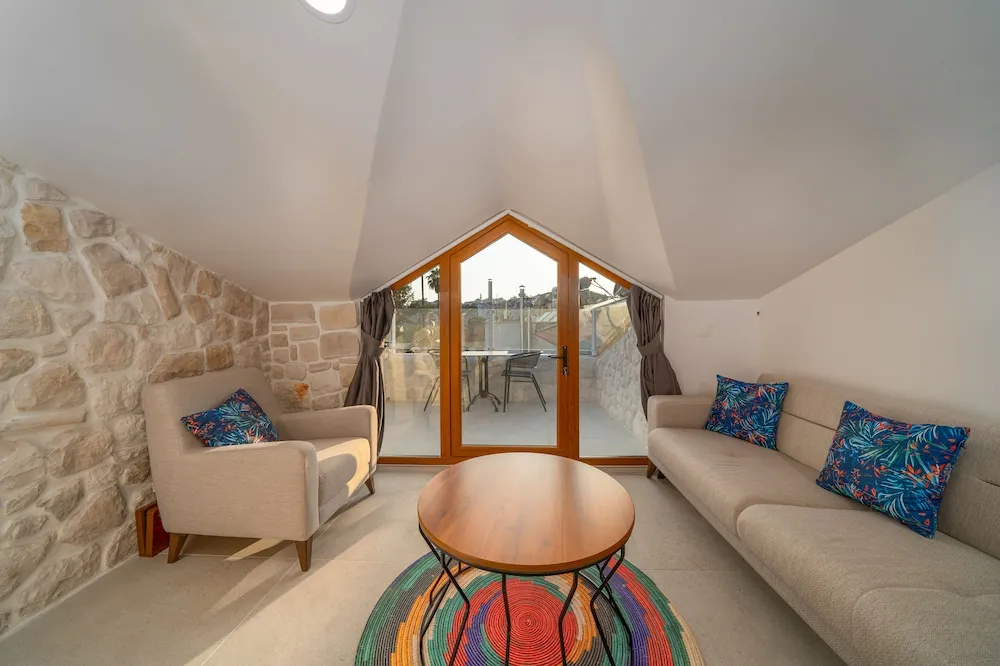 Çatı Katı Süiti (Penthouse)