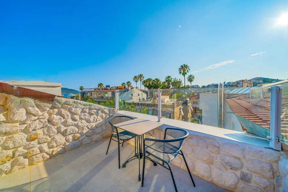 Çatı Katı Süiti (Penthouse)