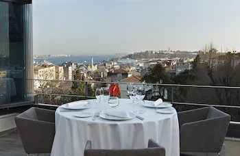 Tomtom Suites - Özel Sınıf