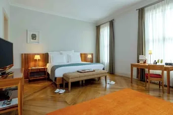 Tomtom Suites - Özel Sınıf