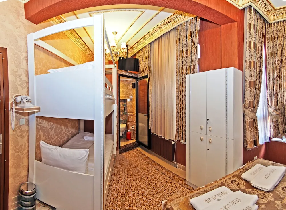 Junior Dört Kişilik Oda