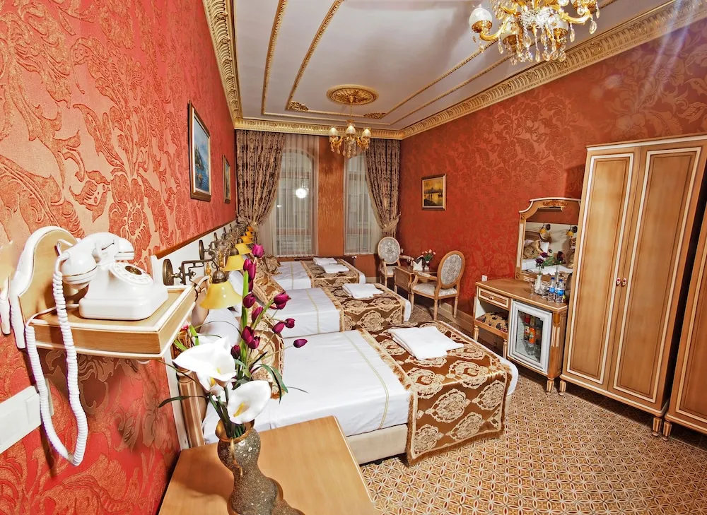 Deluxe Dört Kişilik Oda