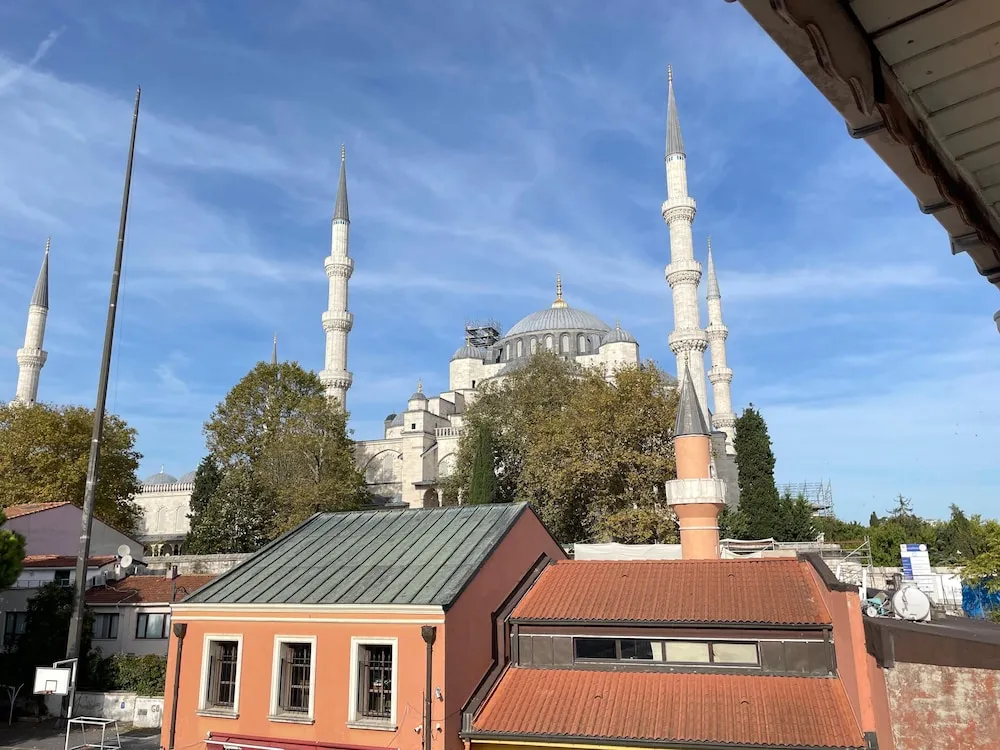 Deluxe Dört Kişilik Oda