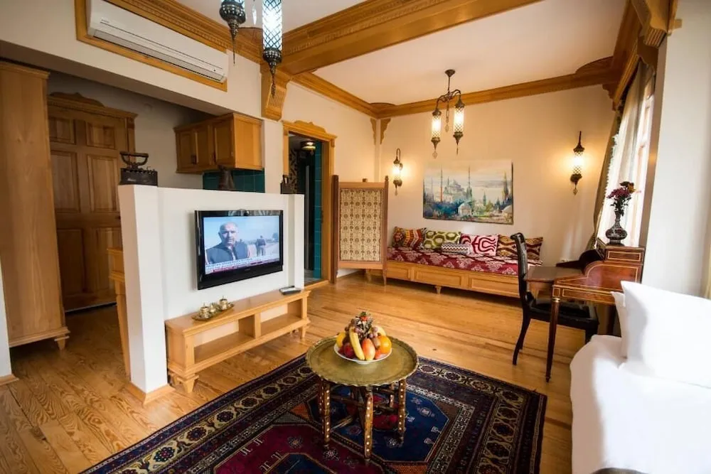 Deluxe Dört Kişilik Oda