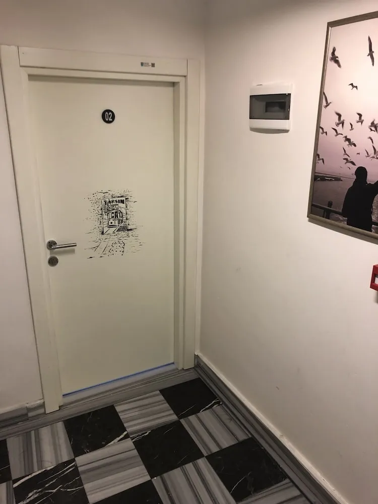 Süit, Sigara İçilmez