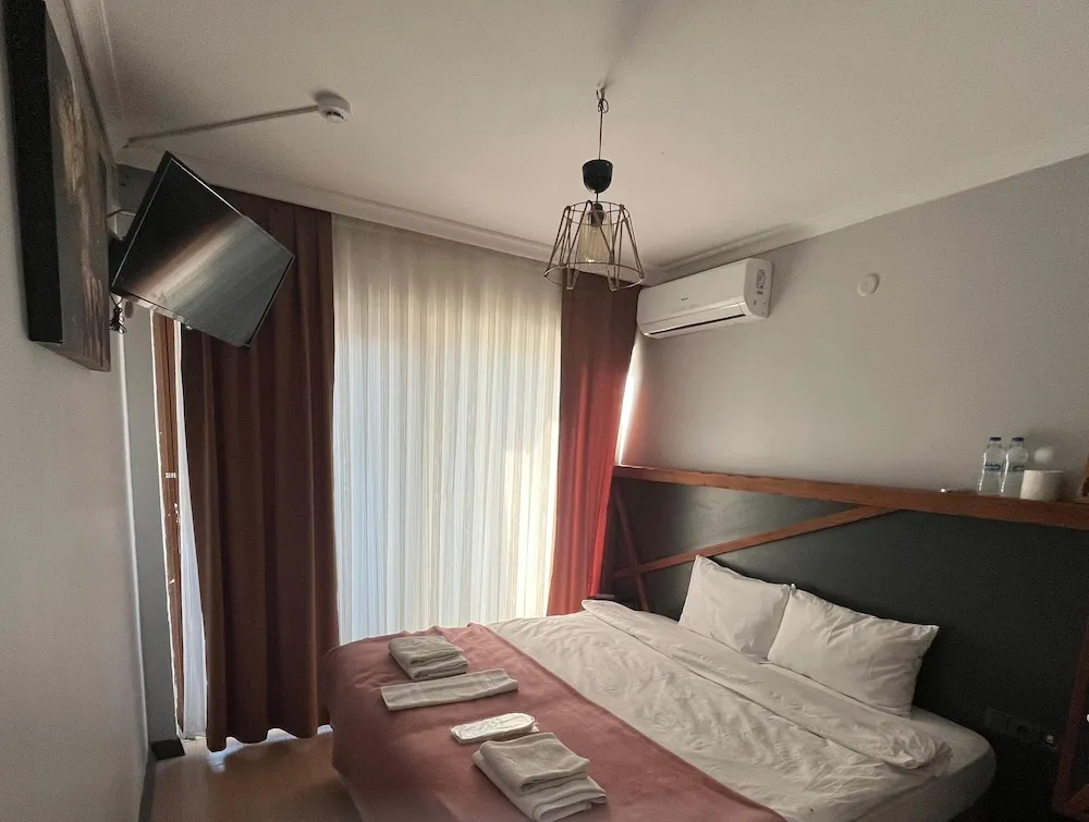 Classic Tek Büyük Yataklı Oda, 1 Çift Kişilik Yatak, Sigara İçilmez, Dağ Manzaralı