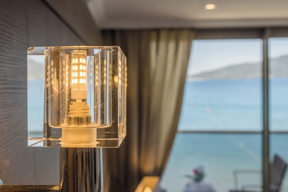 Standard Tek Büyük veya İki Ayrı Yataklı Oda, Deniz Manzaralı